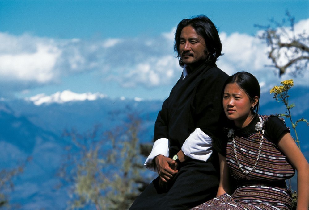 Podróżnicy i magowie / Travellers and Magicians, reż. Khyentse Norbu, Bhutan 2003