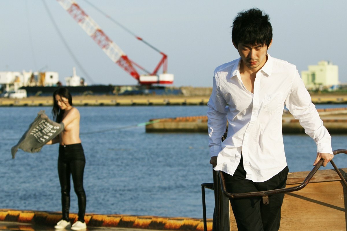 Wilgotna kobieta na wietrze, reż. Akihiko Shiota, Japonia 2016 Wilgotna kobieta na wietrze, reż. Akihiko Shiota, Japonia 2016